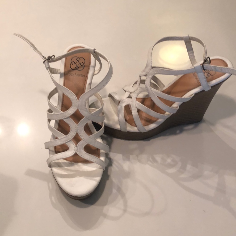 White wedges